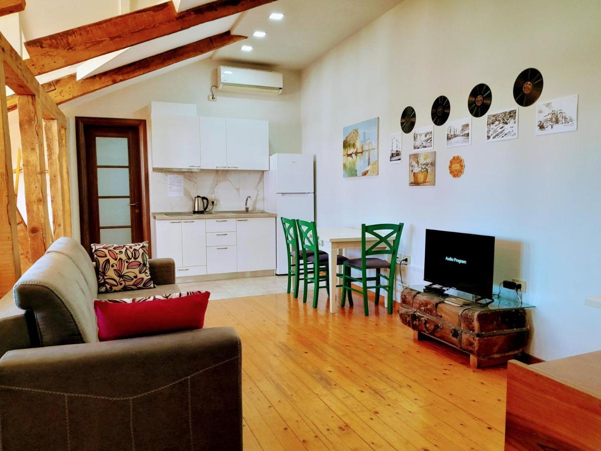 Central Loft Tirana Buitenkant foto